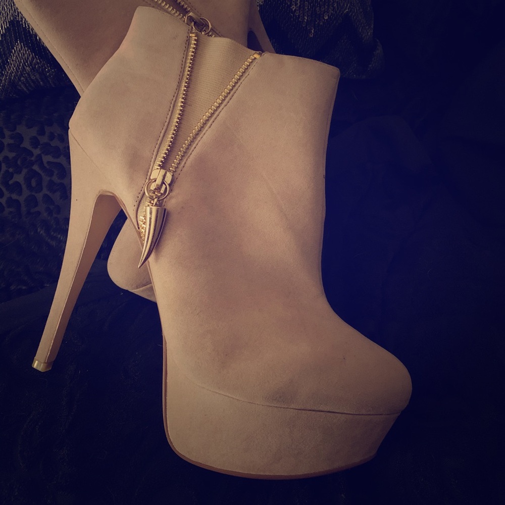 *sold* Nude suede ankle boots